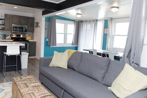 智能電視、電子遊戲、書籍