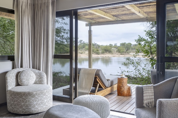 Luxury Suite, 2 Bedrooms | Minibar, free WiFi