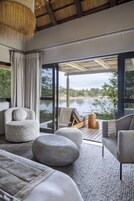 奢华套房, 2 间卧室 | 迷你吧、免费 WiFi