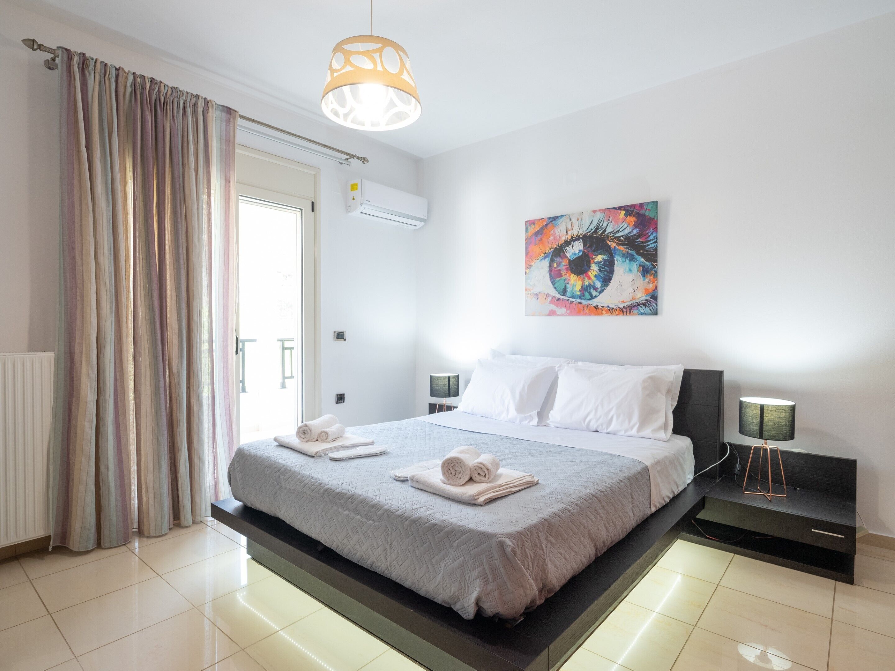 Rumah Deluks | 3 kamar tidur, brankas, setrika/meja setrika, dan Wi-Fi gratis