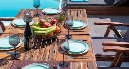 Grey House by Checkin