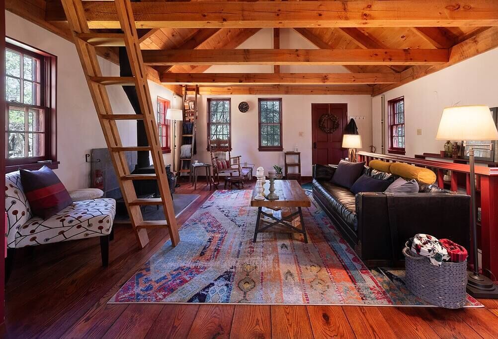 Cozy Hudson Valley Cabin, Fully Stocked w/ Wifi