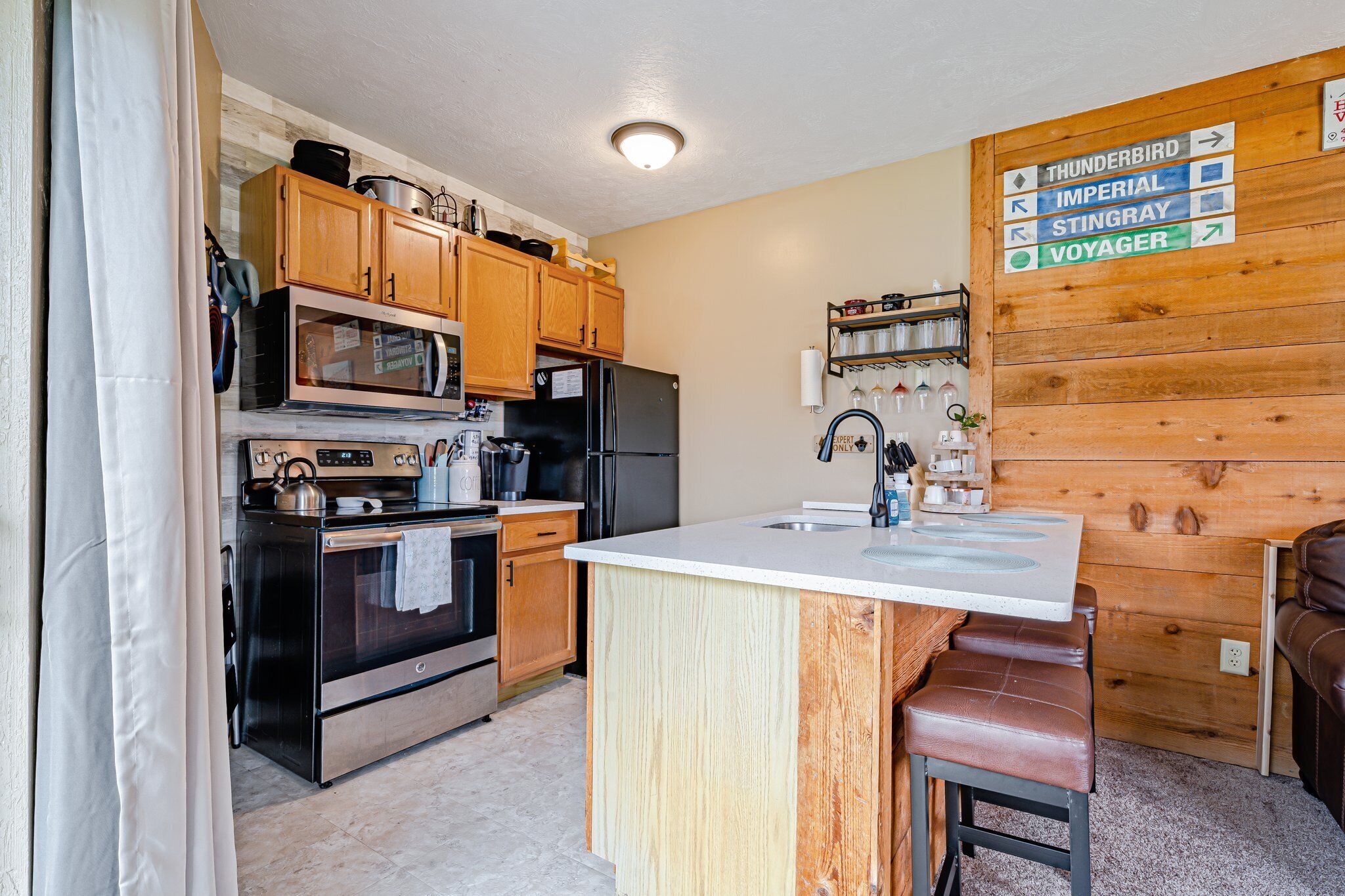 Cozy Ski Condo with Pond View