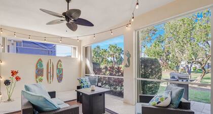 Heron's Glen Beautiful Beachy Home in Gated Golf Community Home