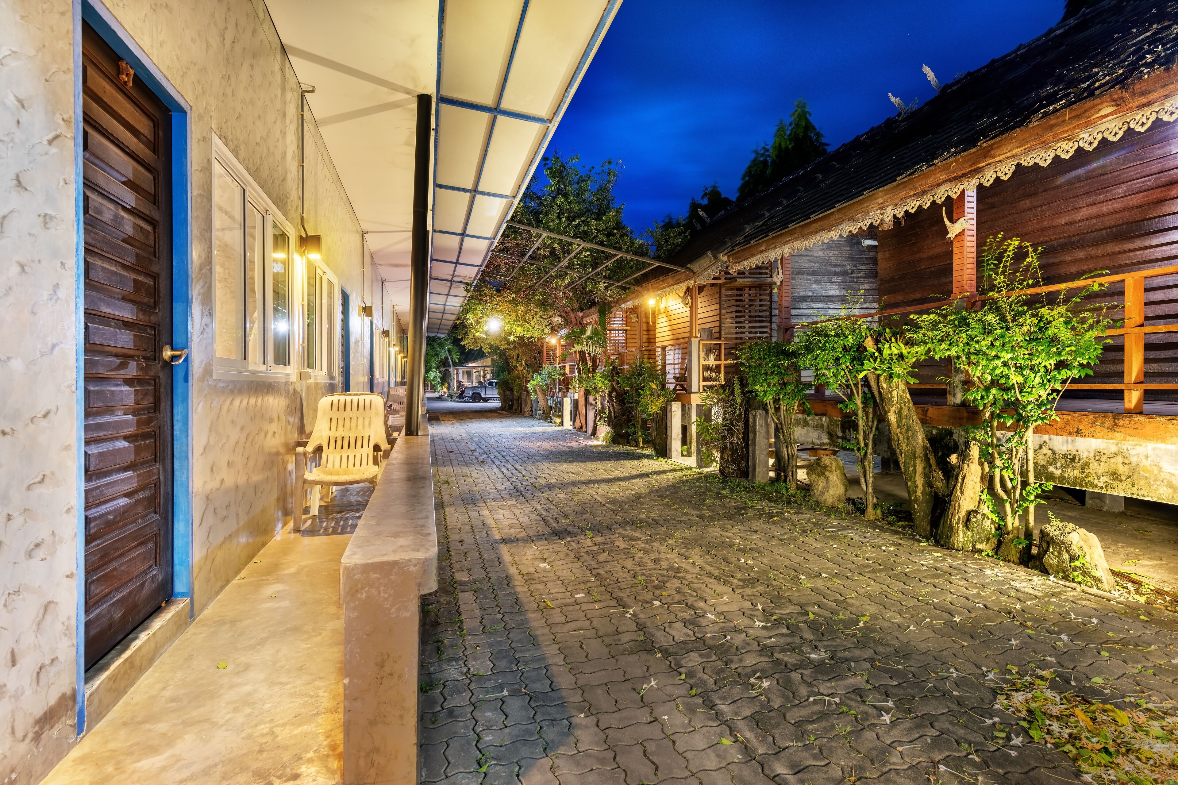 المنشأة من الخارج