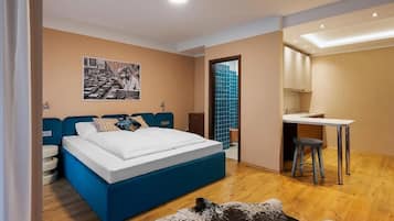 In-room safe, free WiFi, bed sheets
