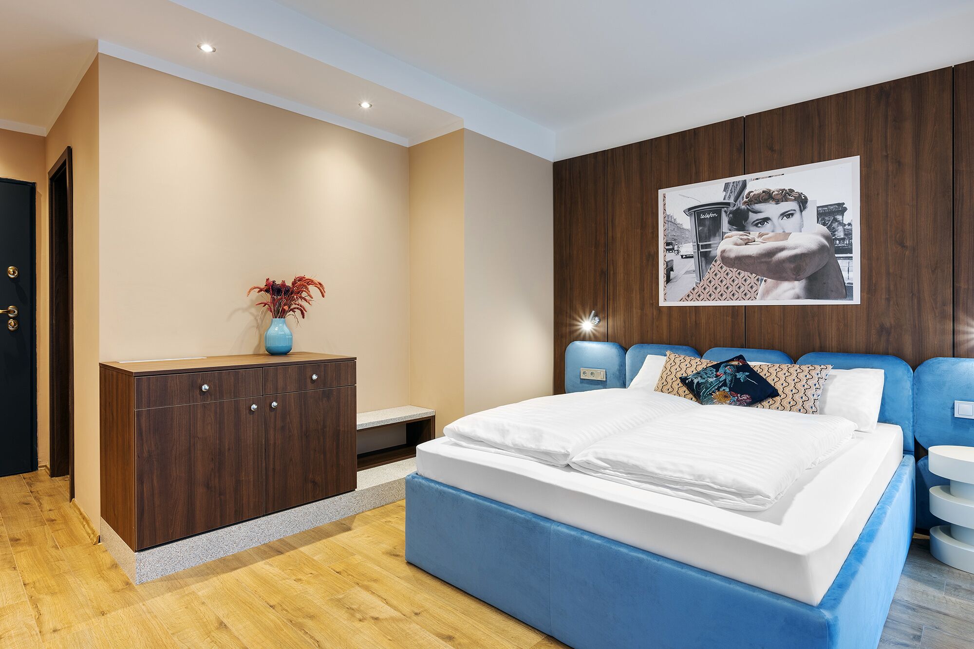 Photo - SWU Magazine Rooms