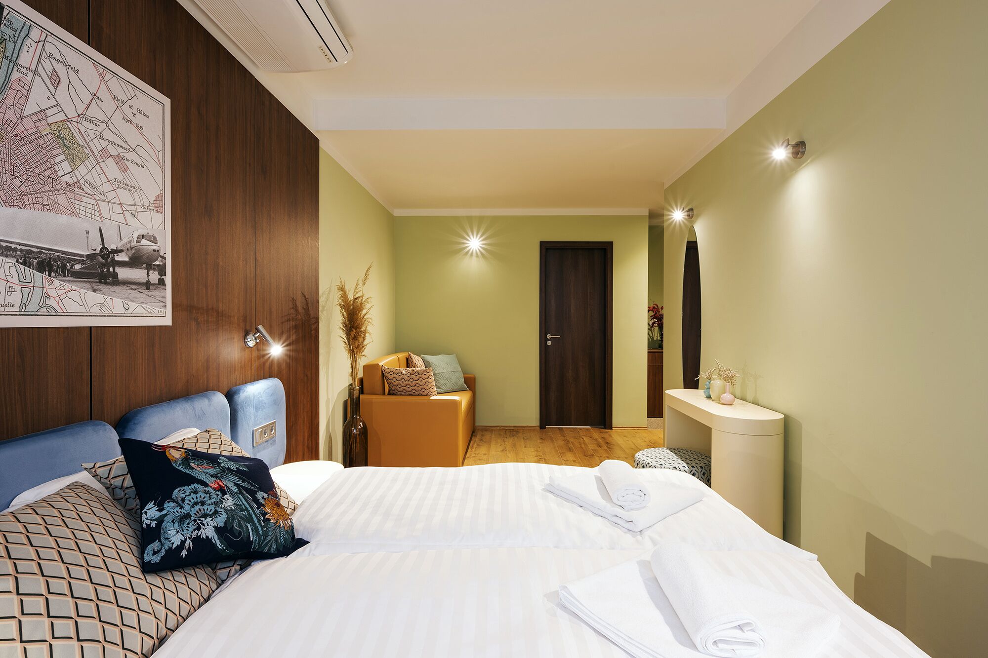 Superior Quadruple Room | In-room safe, free WiFi, bed sheets