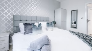Appartement luxueux | 2 chambres, fer et planche à repasser, accès au Wi-Fi (inclus)