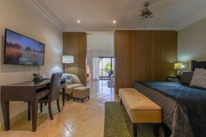 1 bedroom, in-room safe, desk, iron/ironing board