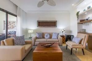 Smart TV - Ultimate Upgraded Fishing Lodge Studio (Punta Cana)