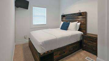 2 makuuhuonetta, silitysrauta/-lauta, Wi-Fi, vuodevaatteet