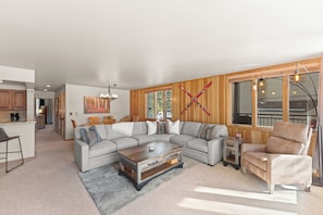 TV, fireplace, DVD player