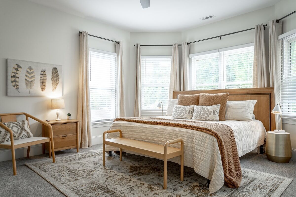 3 bedrooms, desk, iron/ironing board, free WiFi