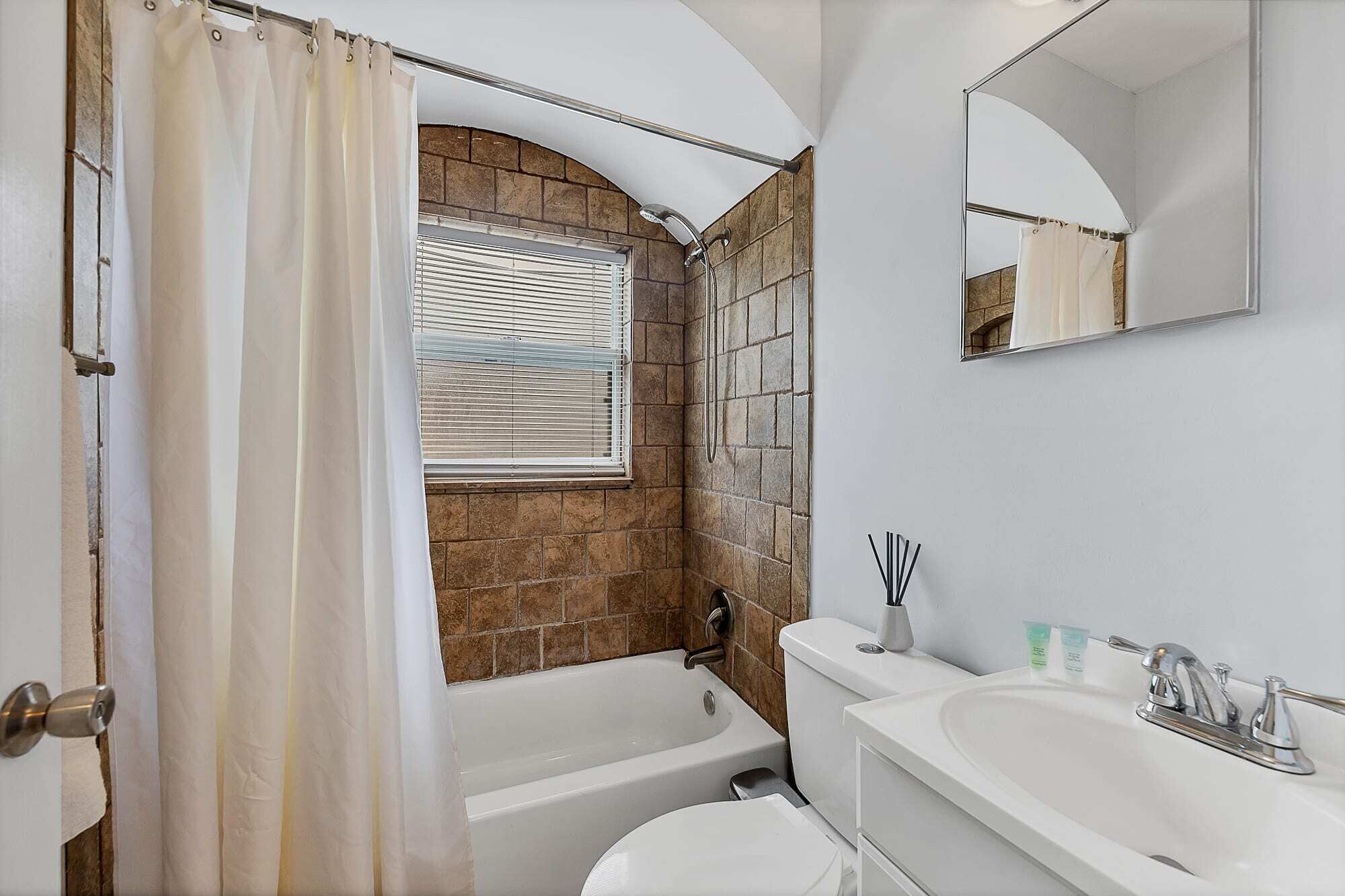 Designed 1BR with Garden in Tampa Virginia Park