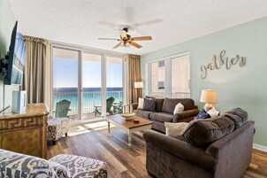 Condo, 3 Bedrooms | Living area | Smart TV