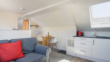 Fridge, electric kettle, toaster, cookware/dishes/utensils