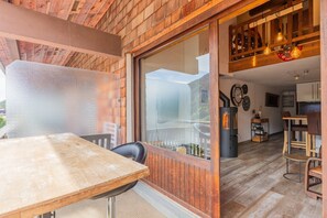 Dining - Apartment 'Le Beauregard' with Mountain View, Balcony and Wi-Fi (Le Grand-Bornand)