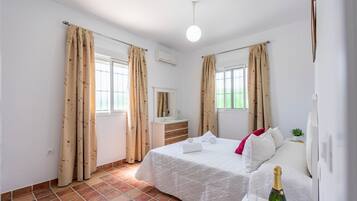 3 habitaciones, tabla de planchar con plancha y wifi gratis