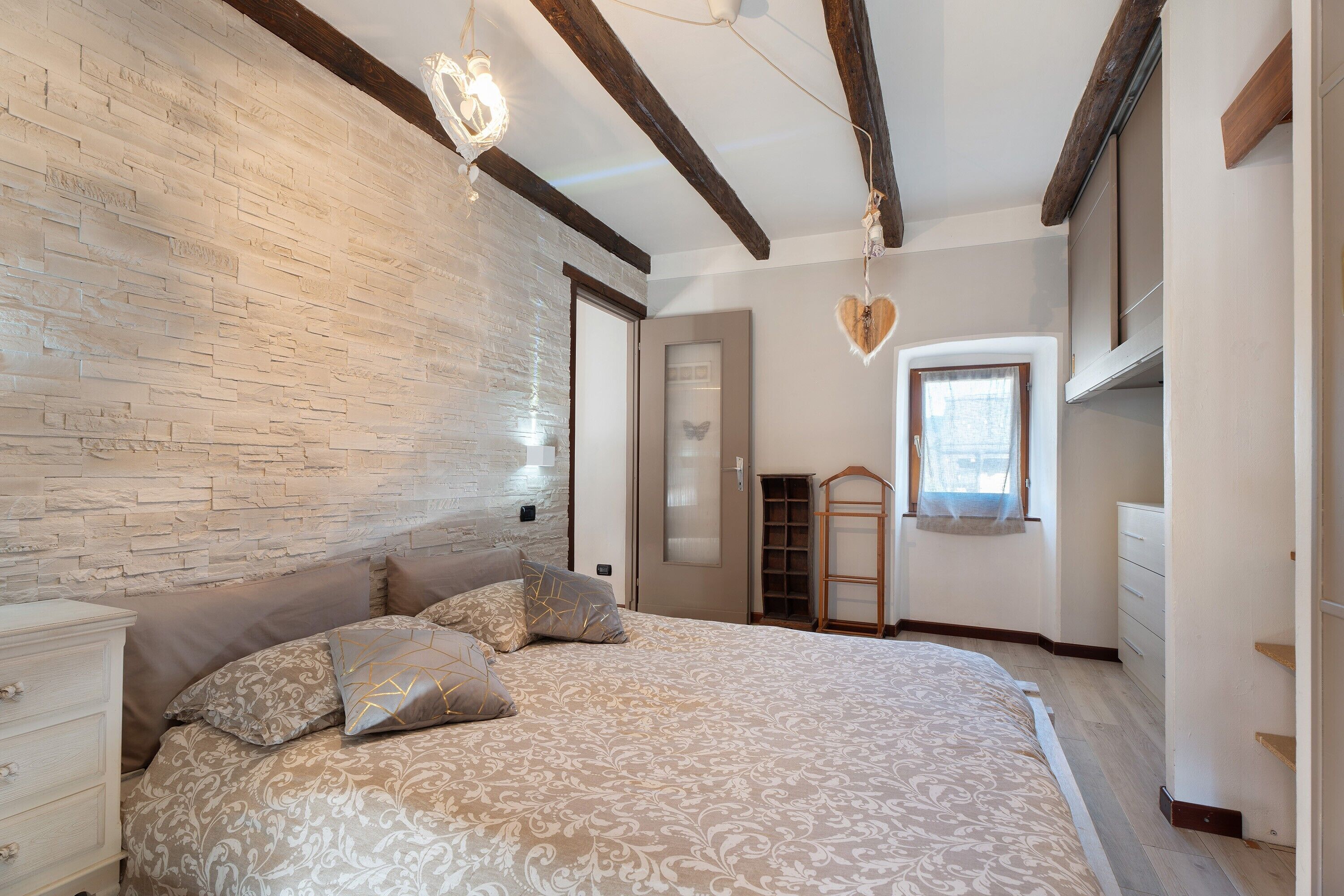 1 makuuhuone, silitysrauta/-lauta, ilmainen Wi-Fi, vuodevaatteet