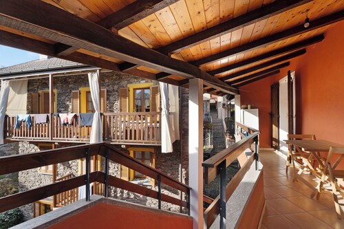 Apartment "La Ghianda" with Terrace & Wi-Fi