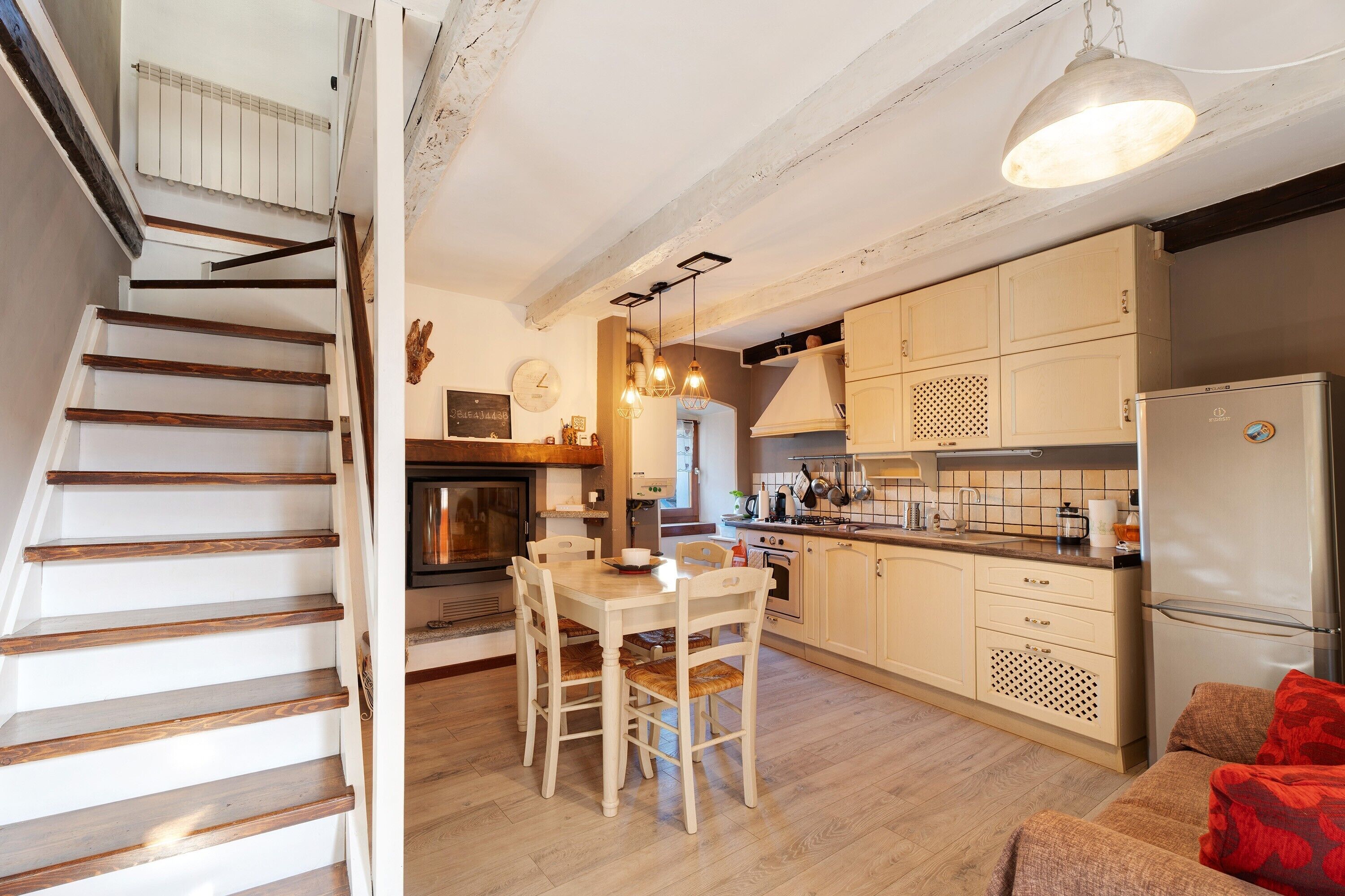 Refrigerador, horno, placa de cocina, lavavajillas