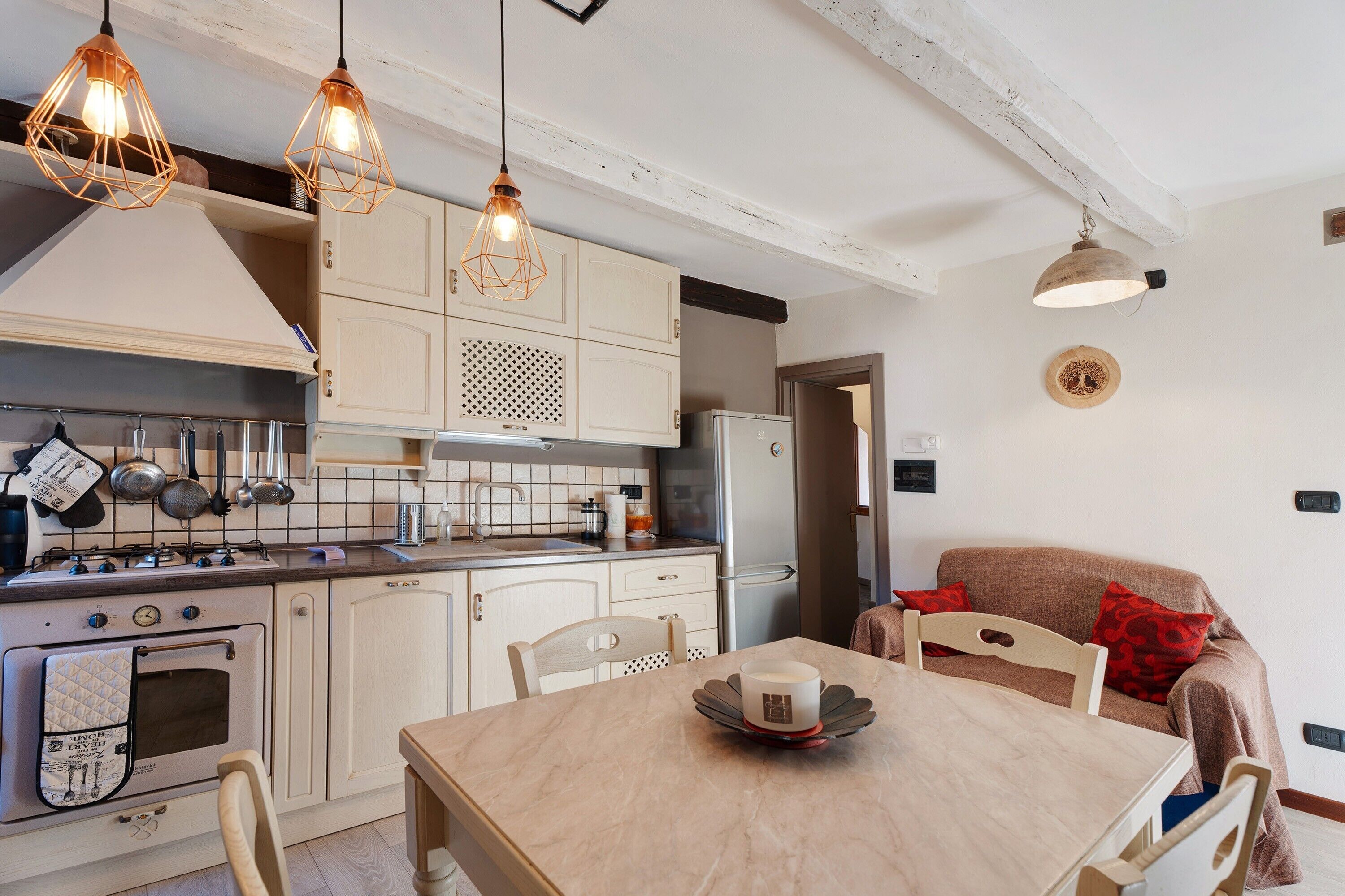 Refrigerador, horno, parrilla de estufa y lavavajillas 