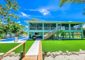 Unclassified image, 5 of 34, button