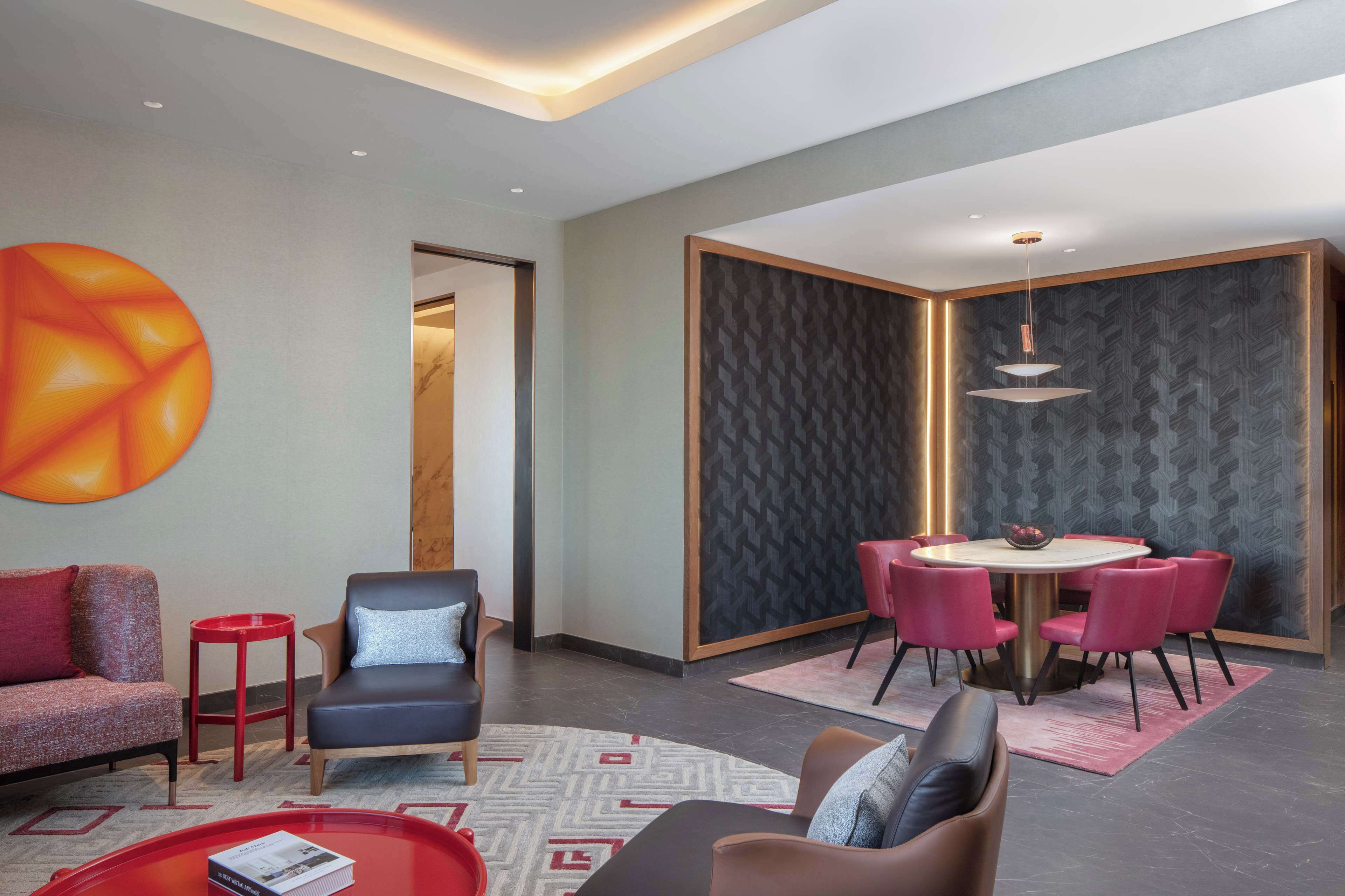 Executive Suite With Beach Access  | Premium bedding, down comforters, pillowtop beds