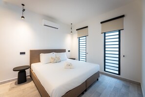 10 bedrooms, iron/ironing board, WiFi, bed sheets - Blue Bay | The Reef | Balcony (Sint Michiel)