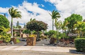 Property grounds - New Listing! Waikoloa Fairways 2-bed, 2.5-bath unit with pool, BBQ, and lanai (Waikoloa)