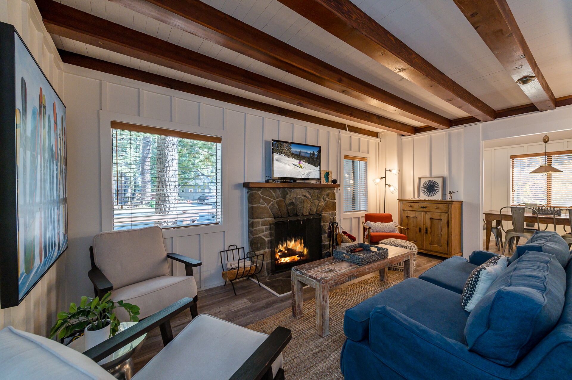 Cozy Updated Tahoe Park Gem! Pet Friendly!