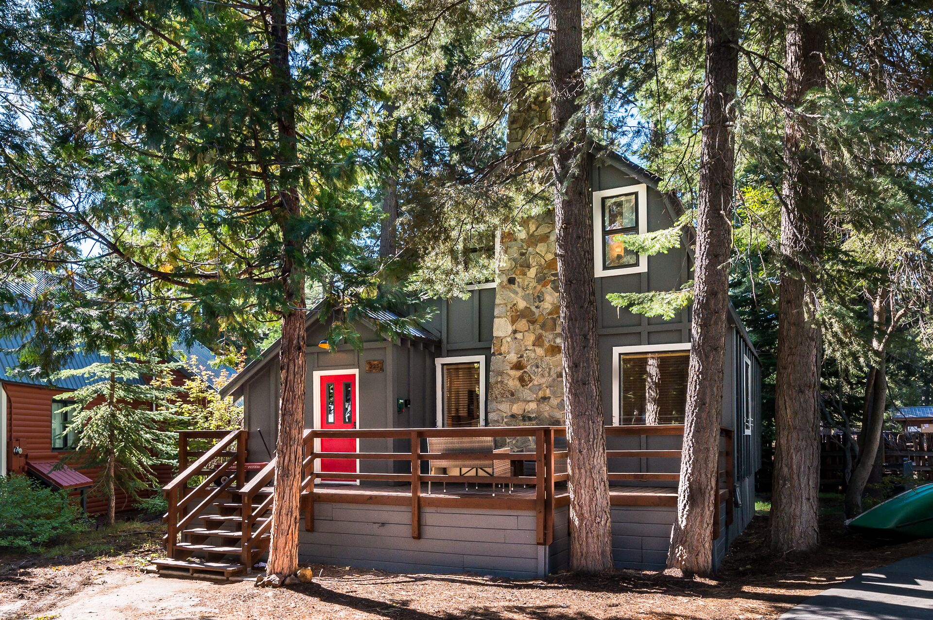 Cozy Updated Tahoe Park Gem! Pet Friendly!