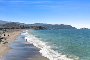 Beach nearby - @ Marbella Lane - Home With Majestic Ocean Views (Pacifica)