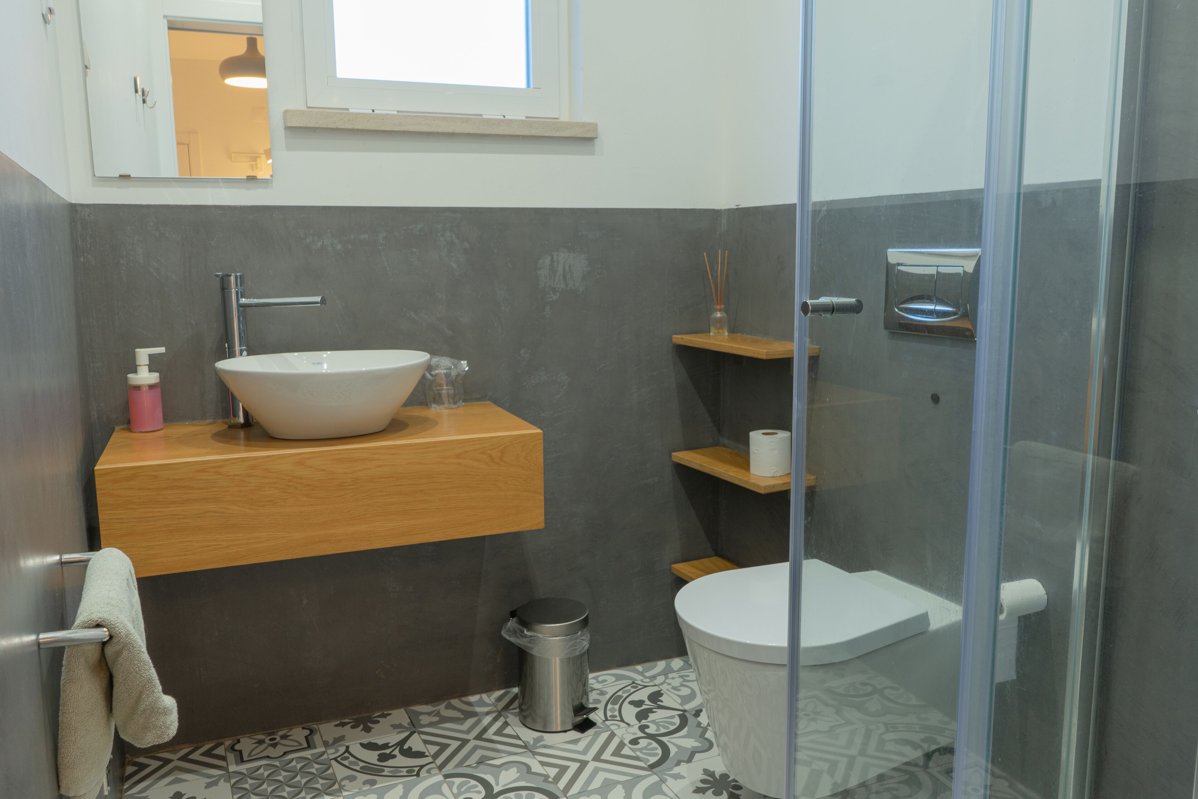 Shared Dormitory | Bathroom | Shower, towels