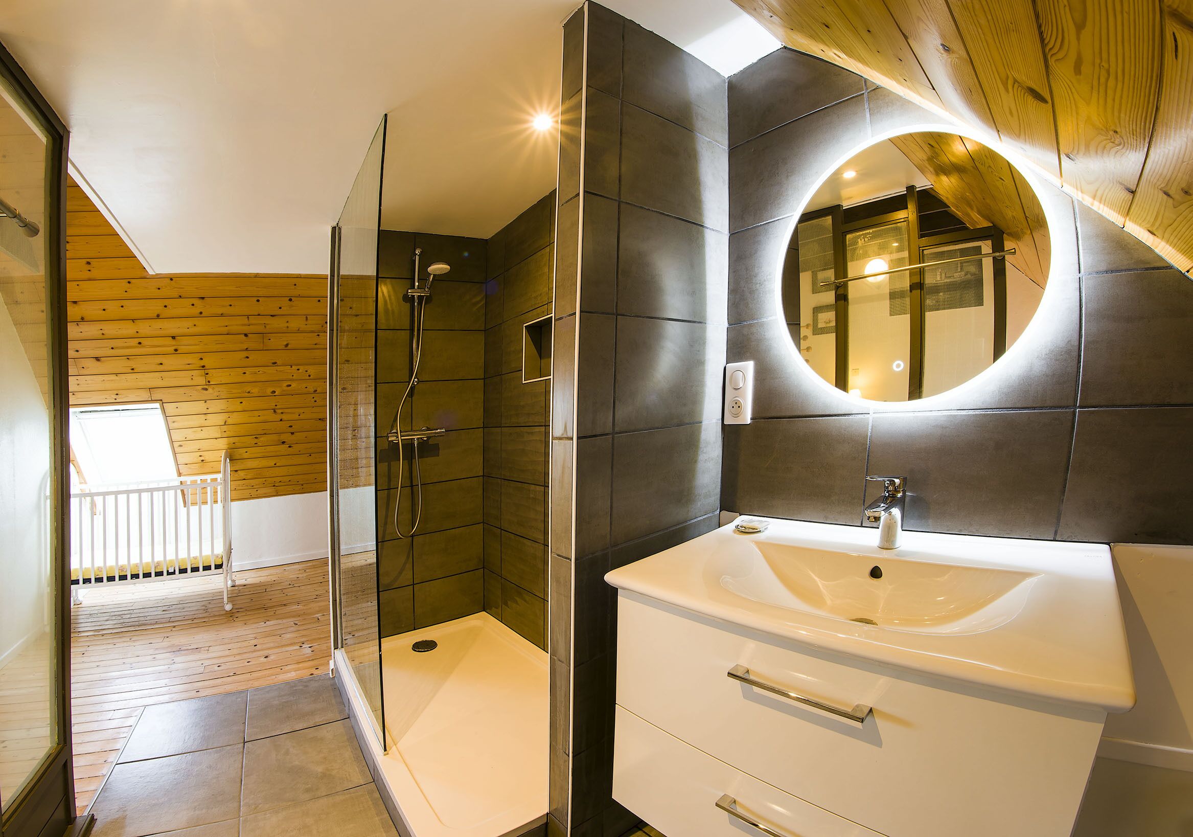 à 800m de la Plage du Ster , Gites à 10 mn du Spot de la Torche