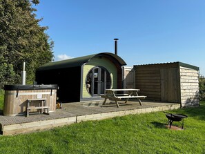 Cottage | Outdoor dining