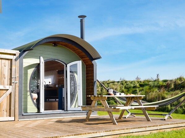 Cottage | Outdoor dining - Dew Pond (Bristol)