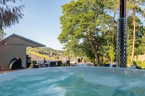 Outdoor spa tub - Woolbrook Reservoir - Hot Tub, Secure Parking (Sidmouth)