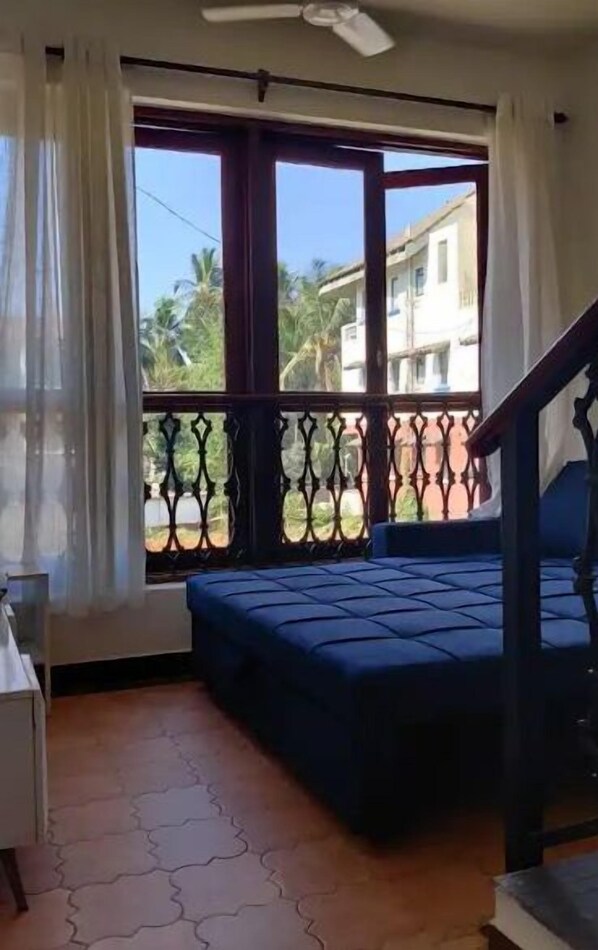 3 bedrooms, desk, iron/ironing board, free WiFi