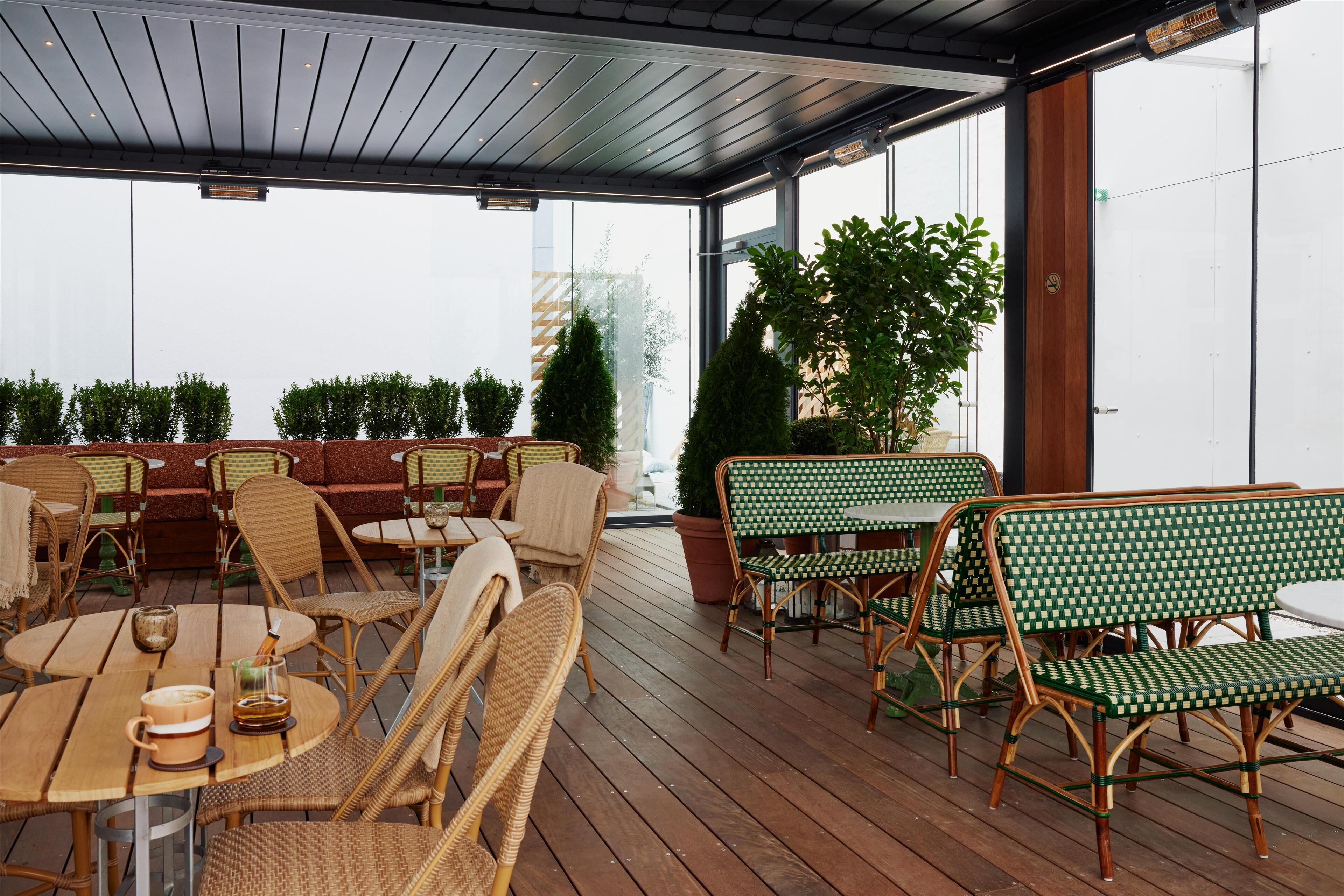 المنشأة من الخارج