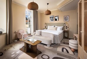 防过敏的被褥、特色装修、特色家居、办公桌