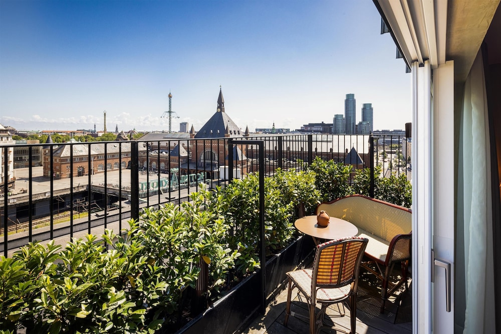 Hotel NH Copenhagen Grand Joanne by null