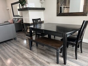 Dining - Lovely 4 bedroom home with pool and extras! (Gilbert)