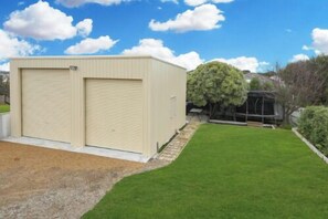 Exterior - Holiday house for the whole family (Portland North)