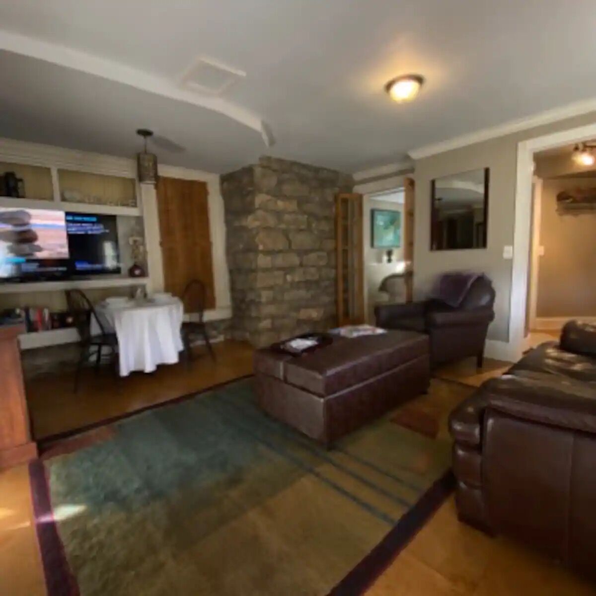 Beautiful Garden Apartment with Spa Shower