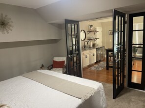 1 Schlafzimmer, Schreibtisch, Verdunkelungsvorhänge