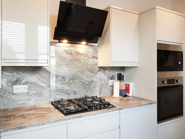 Dishwasher, freezer