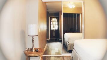 1 chambre, fer et planche à repasser, lit parapluie, Wi-Fi gratuit