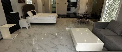 Exclusive Room | Egyptian cotton sheets, premium bedding, minibar, individually decorated